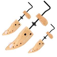 Wooden Shoe Stretcher for Men – Adjustable 2-Way Shoe Expander (Size 6–12)